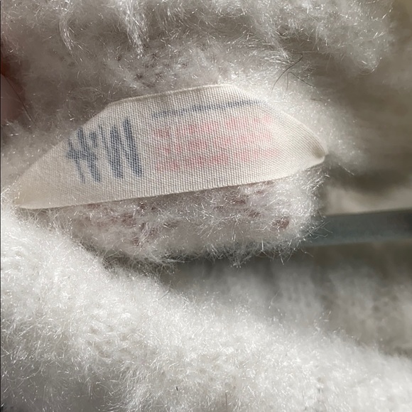 Sweater - Picture 4 of 4